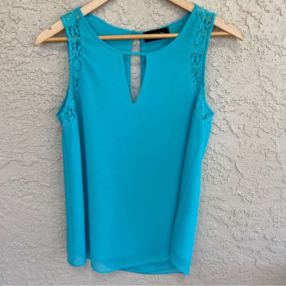4/$16 Fab’rik Sleeveless Keyhole Neck Top - Size S